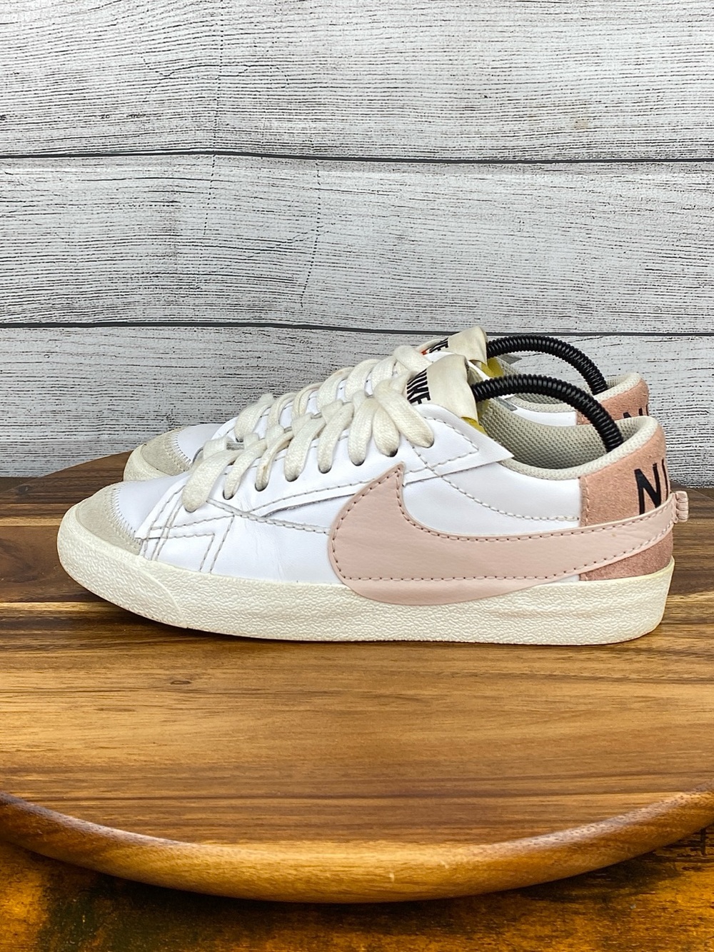 Nike Blazer Low 77 Jumbo Swoosh White Pink Oxford Shoe DQ1470-102 Women Size 9.5